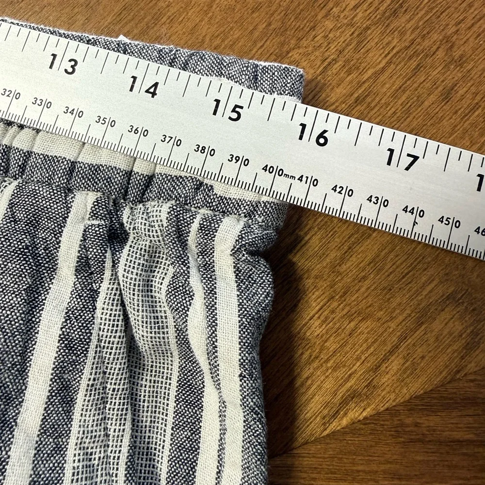 Banana Republic Striped Gray Linen Blend Wide Leg Cropped  Pants